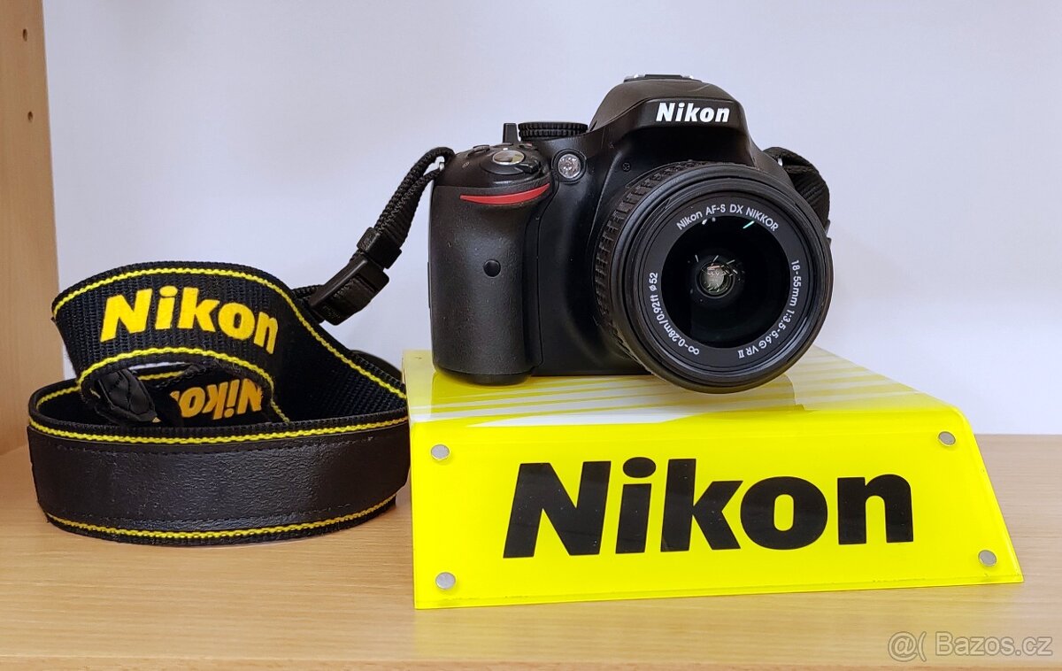 Nikon D5200 + AF-S 18-55 VR