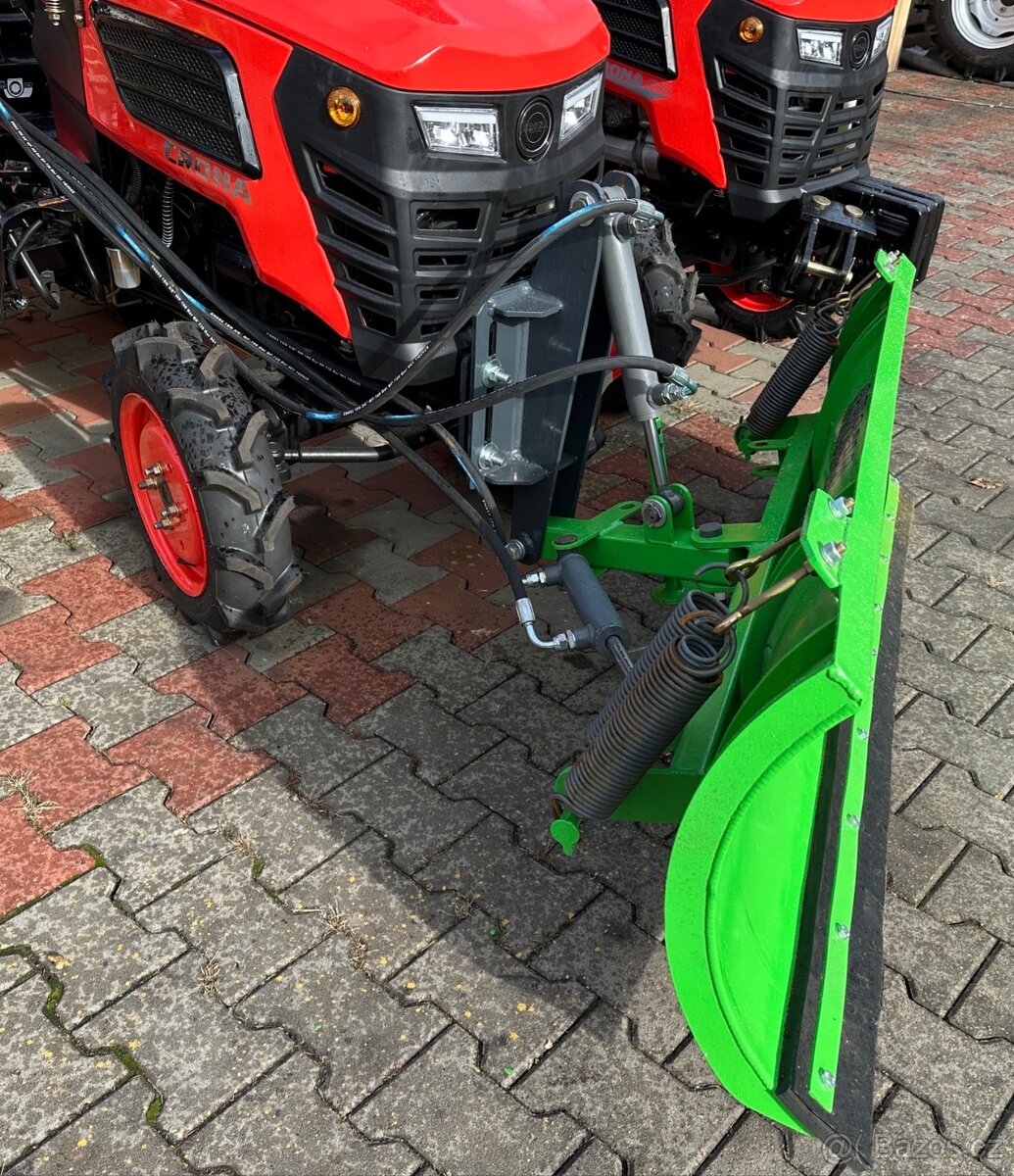 Pluh na sníh, Pluh před traktor