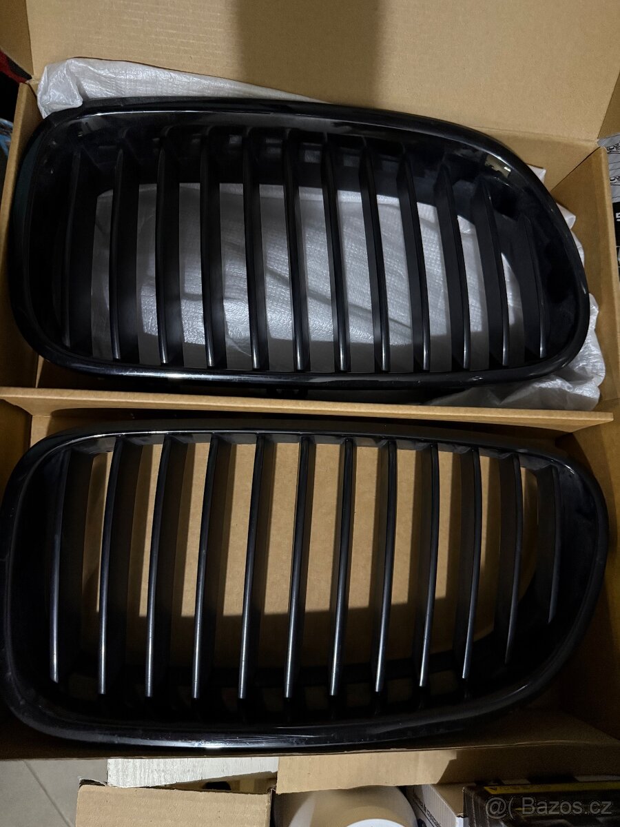 Přední mřížka BMW F10 F11 facelift