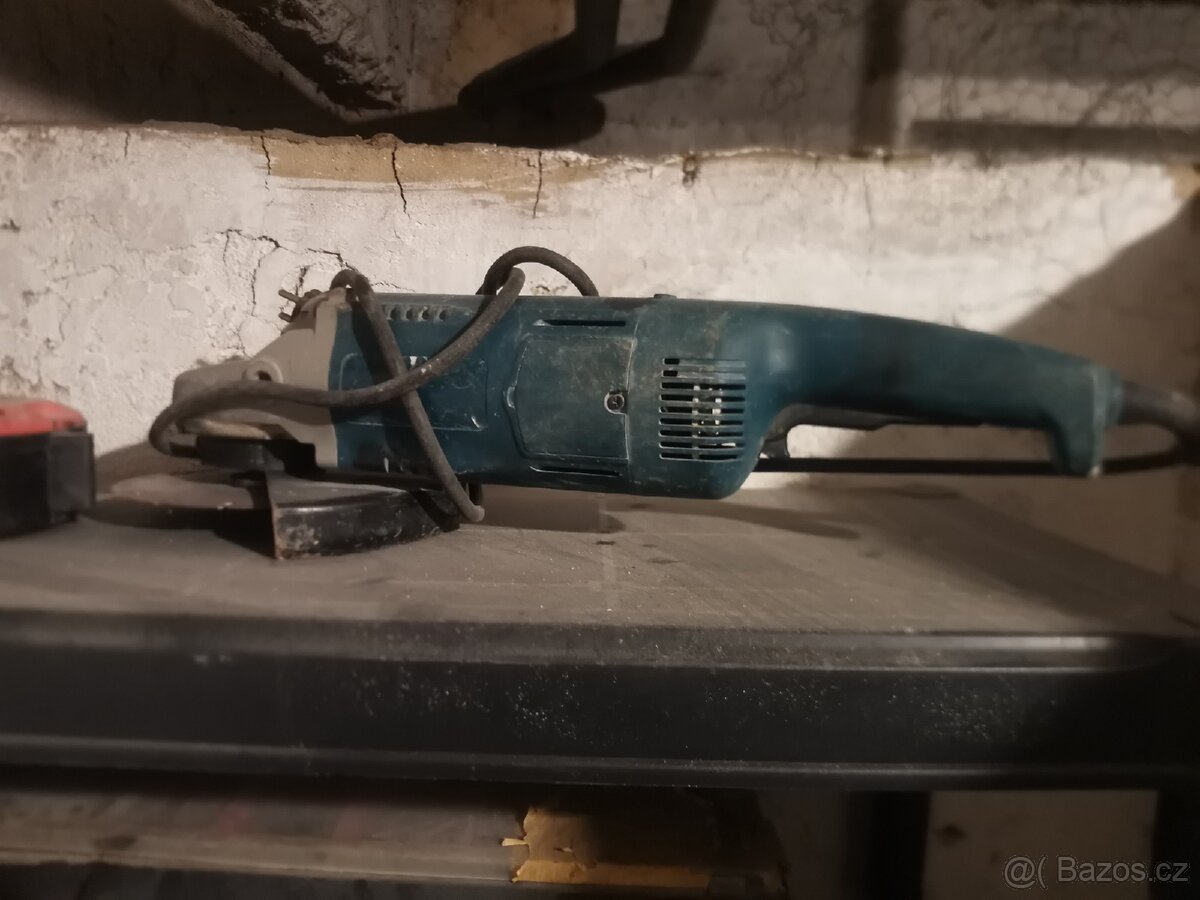 Velká úhlová bruska Bosch