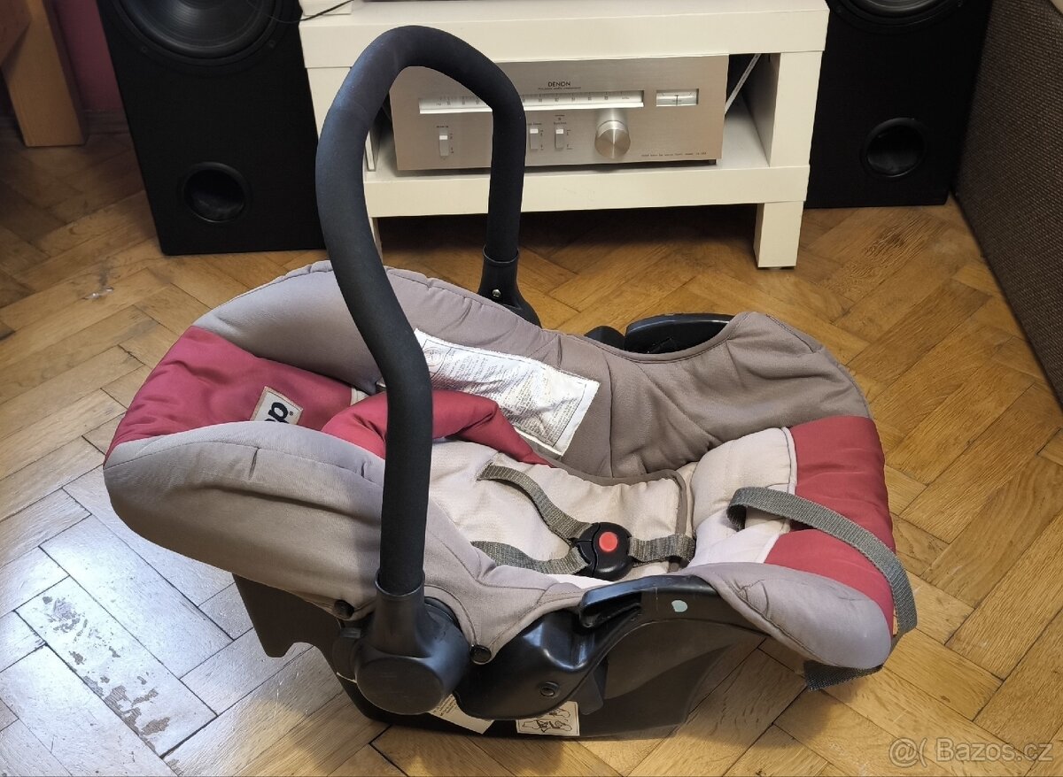 Autosedačka - vajíčko Jeep