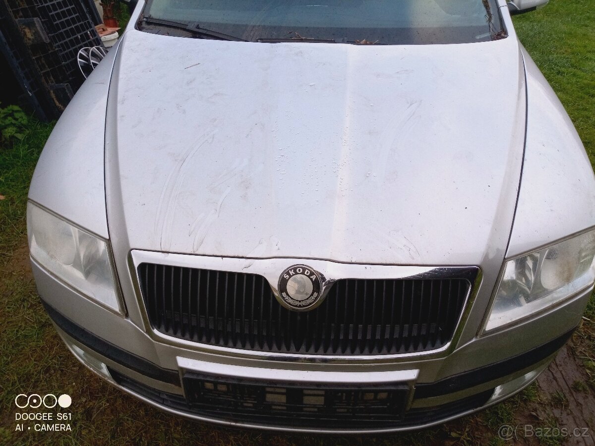 škoda octavia II kapota