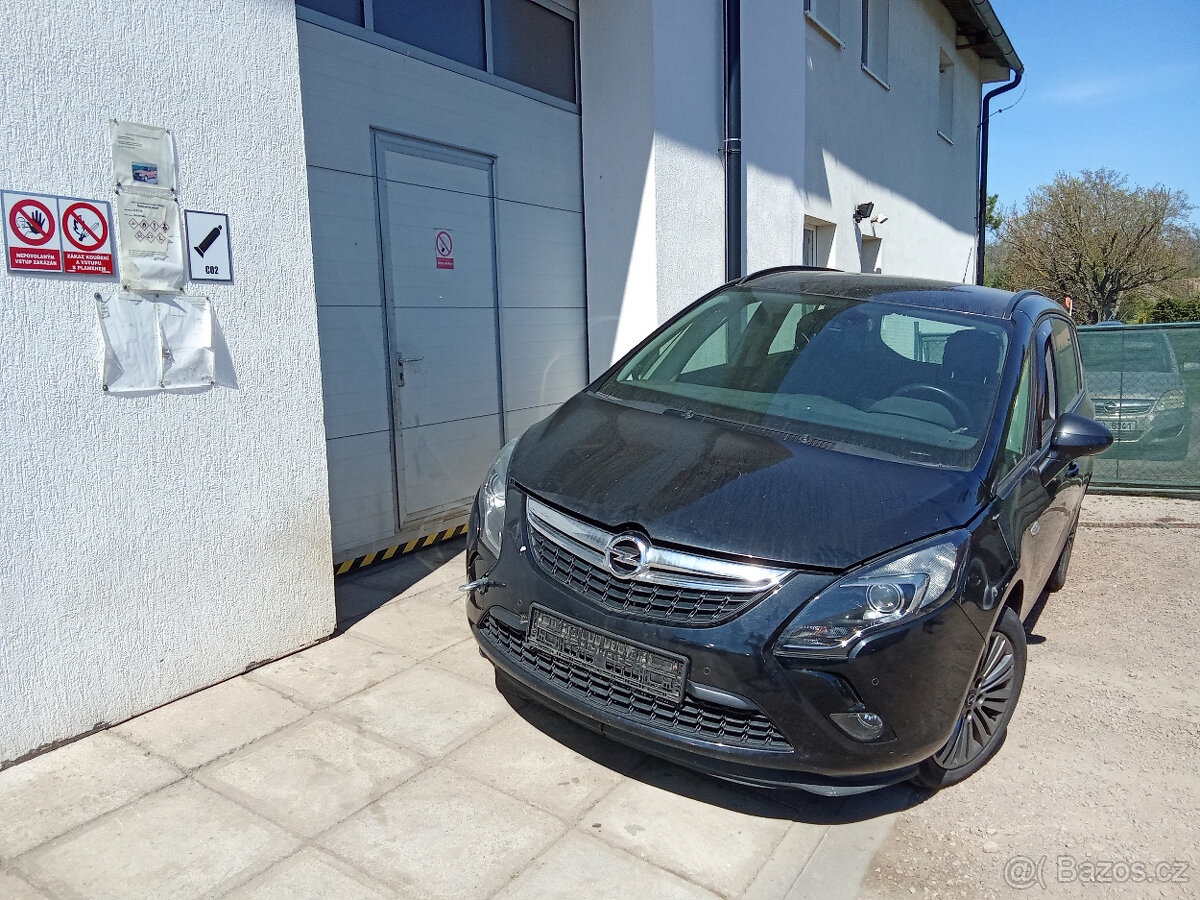 Opel Zafira C Tourer 1,6 TDCi 100kw - náhradní díly