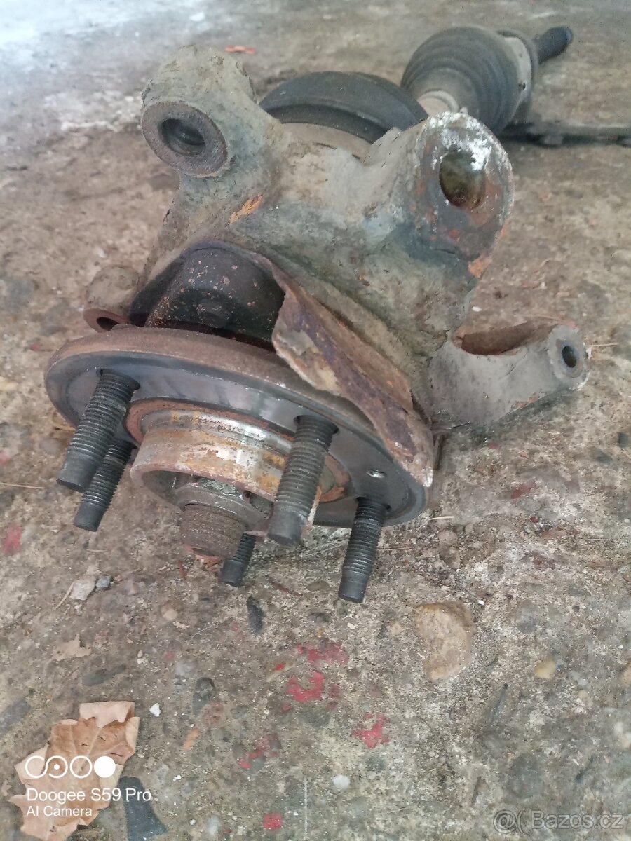 Chevrolet captiva poloosy těhlice kotouče