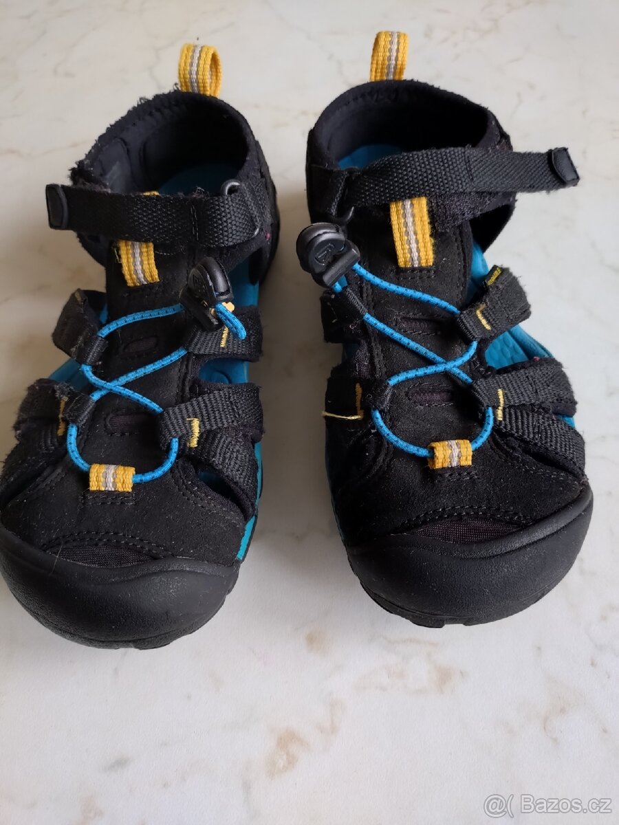 Klučičí sandále Keen 35