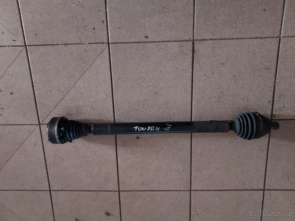 pravá poloosa VW Touran TDI