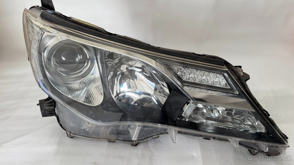 TOYOTA RAV4 IV 12-15 ,světlo , spolujezdec