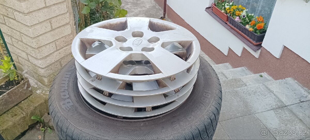 Kola Kia, Hyundai zimní pneu 195 65 R 15