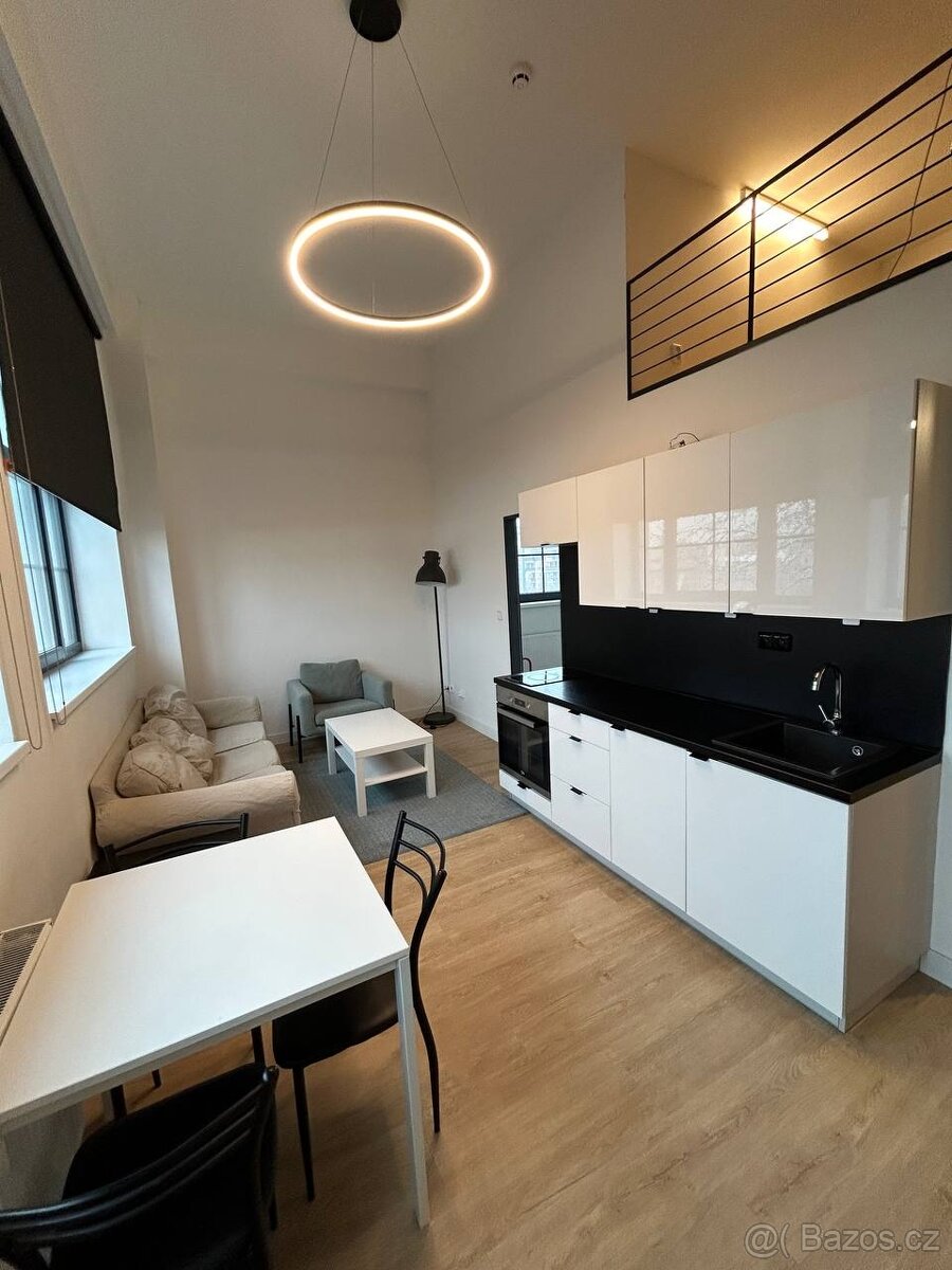 byt (loft) 2+kk, 45m2 v ul. Poděbradská, Praha 9 - Vysočany