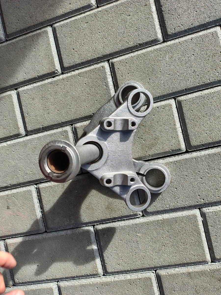 Jawa ČZ - nosník a brýle