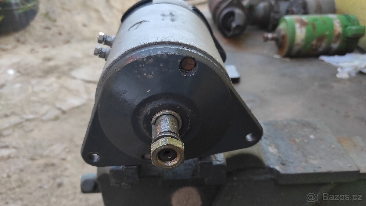 Dynamo Zetor 12V/12A (150W)