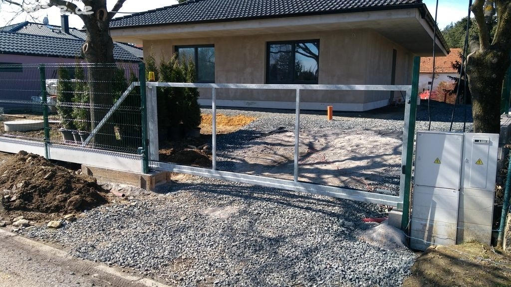 Samonosná brána komplet C60 ECO průjezd až 5m výška až 1,5m