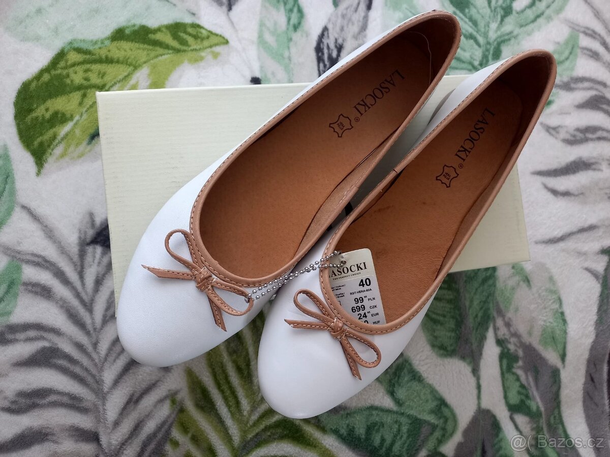 Dámské bílé kožené baleríny vel. 40