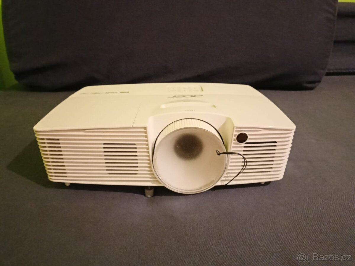Projektor Acer H6517ABD