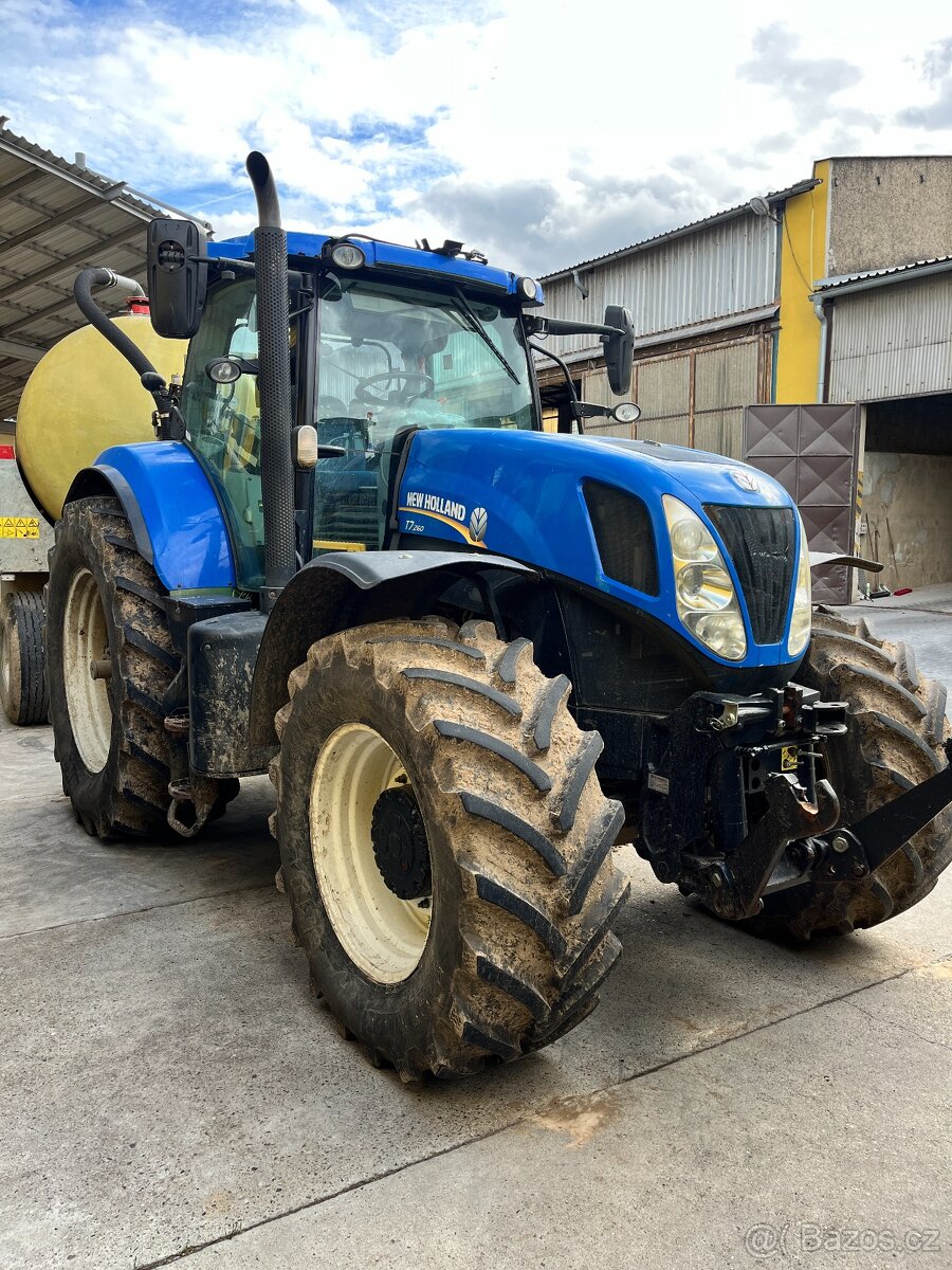 New Holland T7. 260