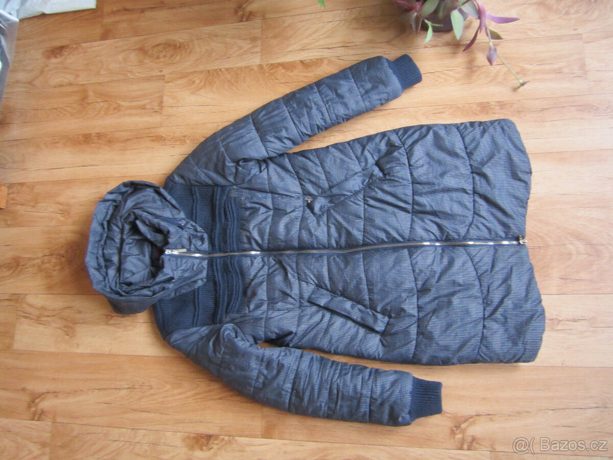 Prošívaná zimní bunda / kabát M/L, lehká a teplá