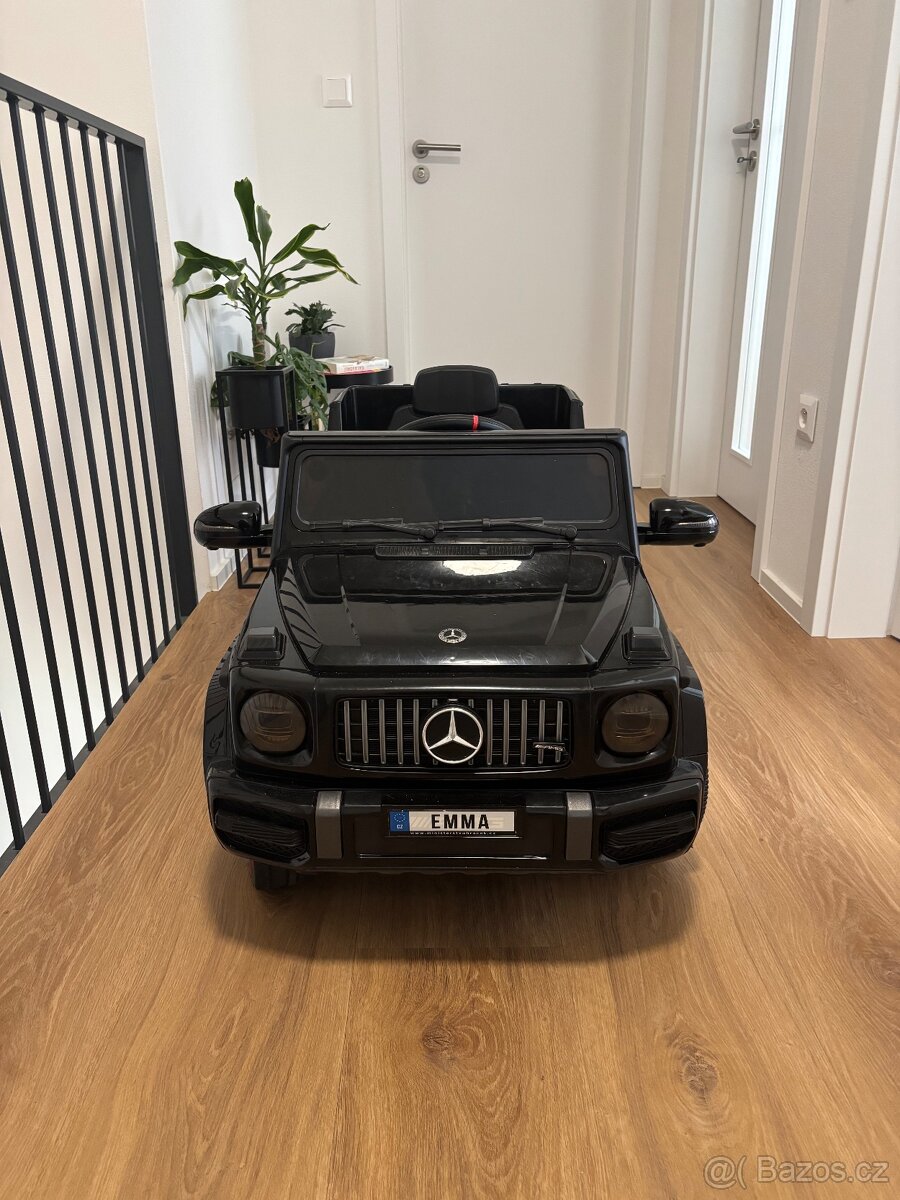 Elektrické autíčko Mercedes G63 AMG 4x4 EVA kola 12V7Ah čern