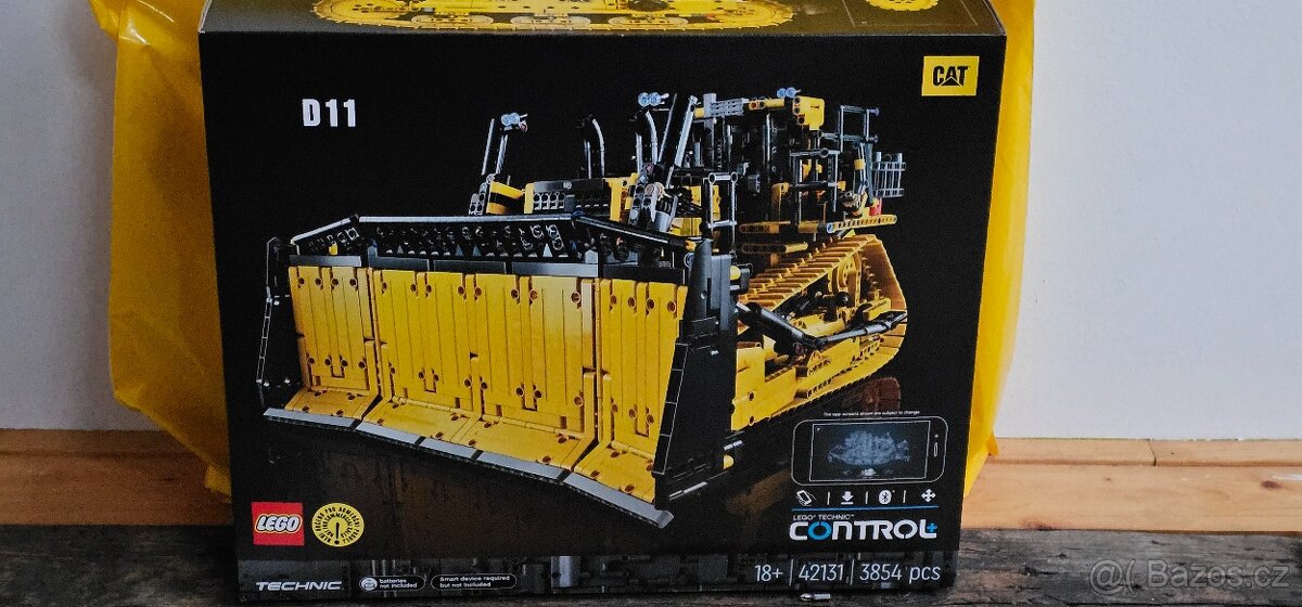 LEGO® Technic 42131 Buldozer Cat D11