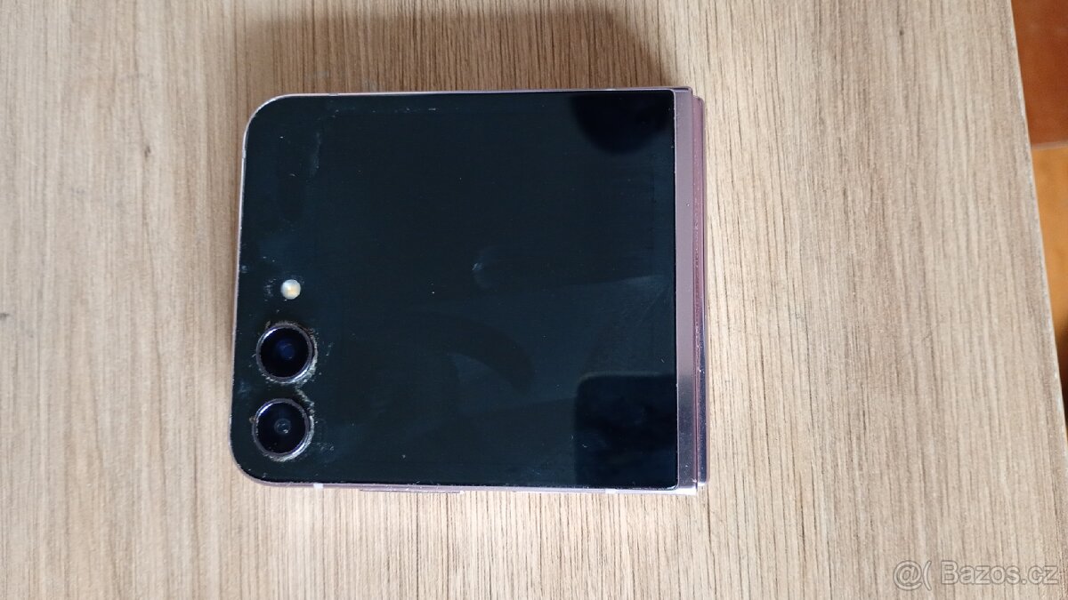 Samsung Galaxy Flip 6