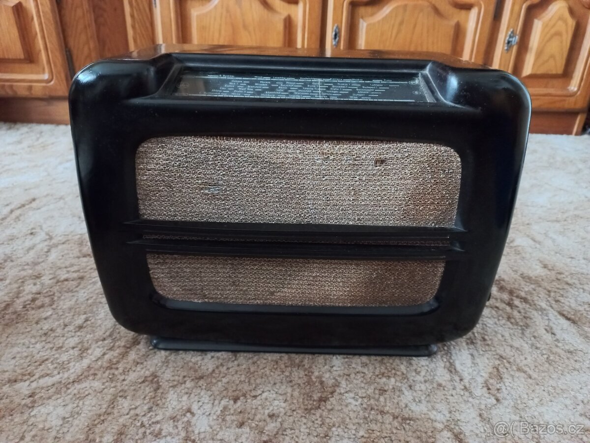 Staré rádio Tesla 504 U II
