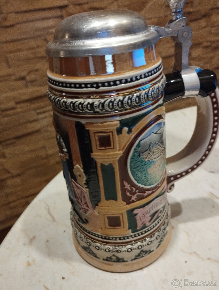 ńástěnný talíř