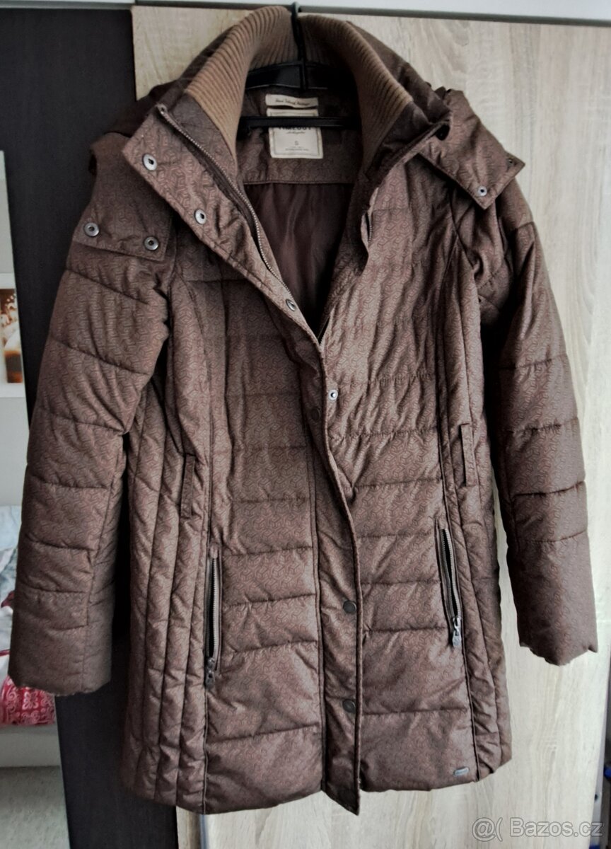 Dámský kabátek