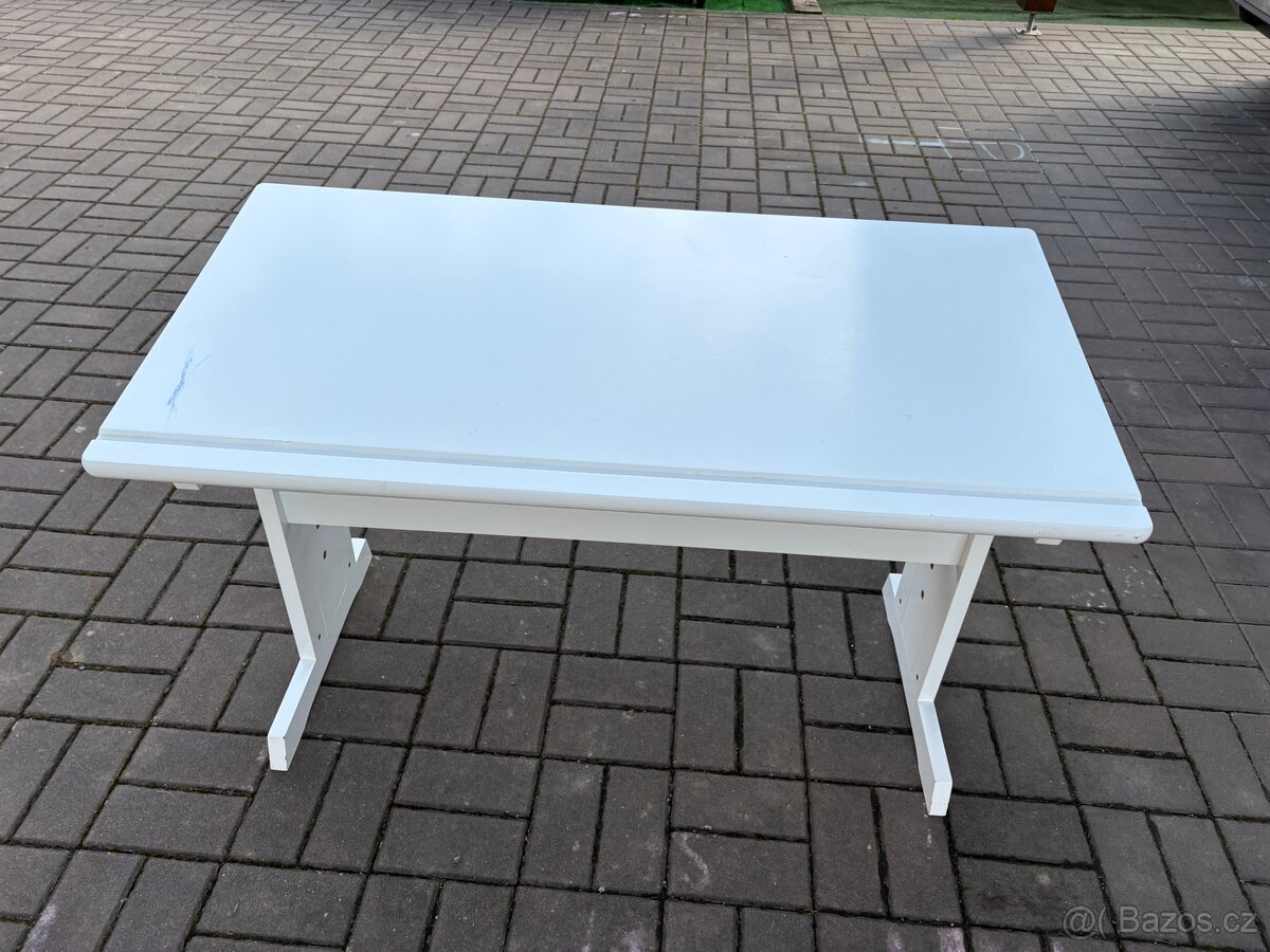 Dětský rostoucí psací stůl