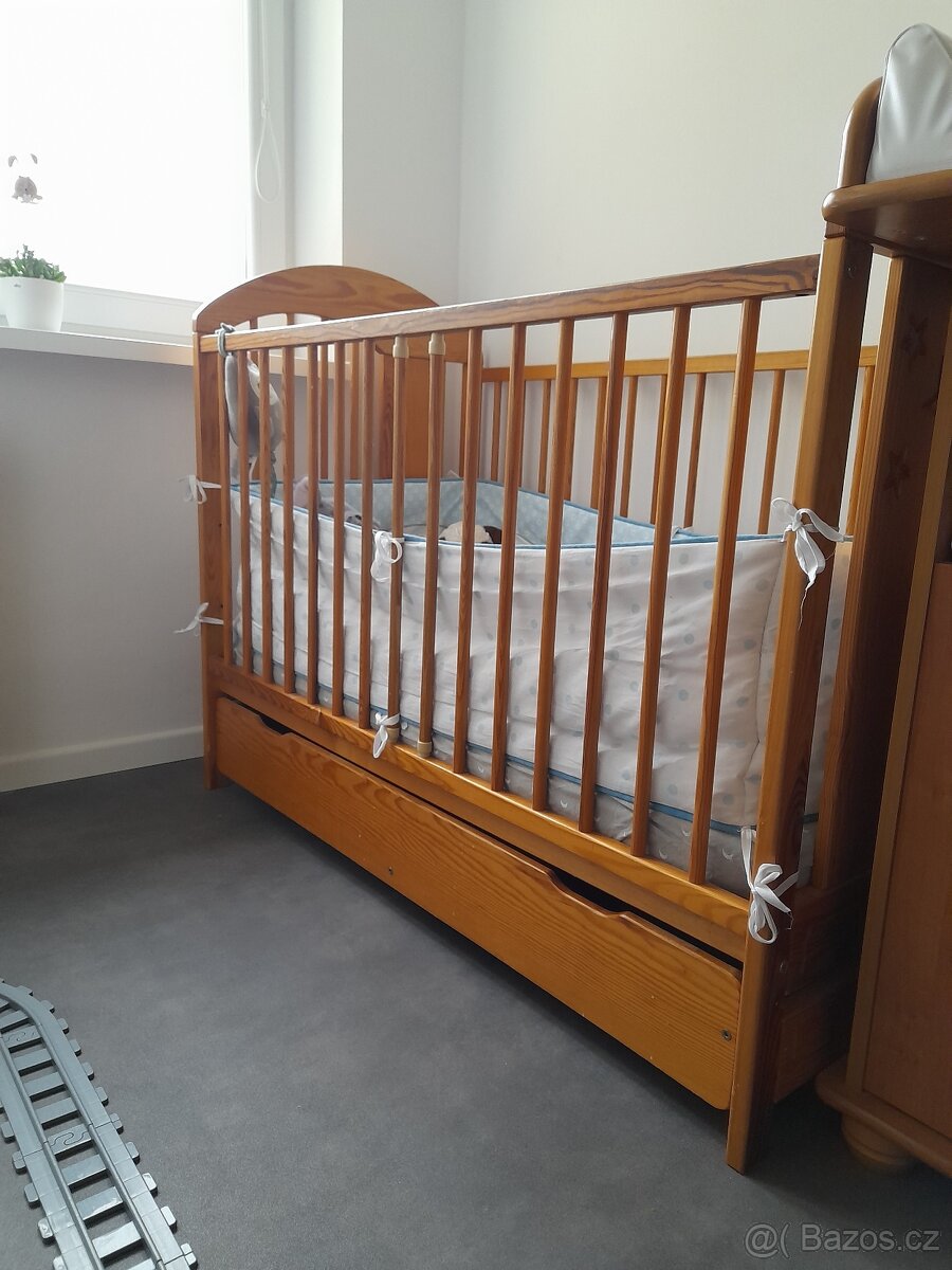 Daruji dětskou postýlku