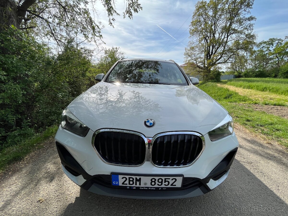 BMW X1, r.v.2021, 18d 110kw xDrive, servisni kniha, zaruka