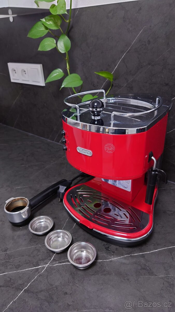 Pákový kávovar DeLonghi Icona