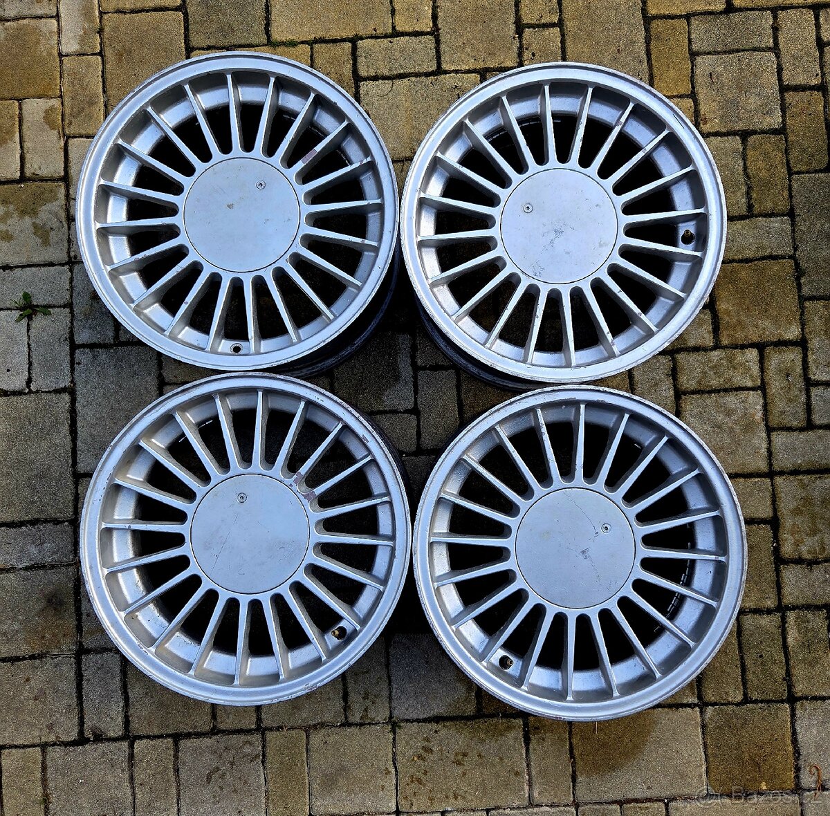 Alu kola 5x120 r16