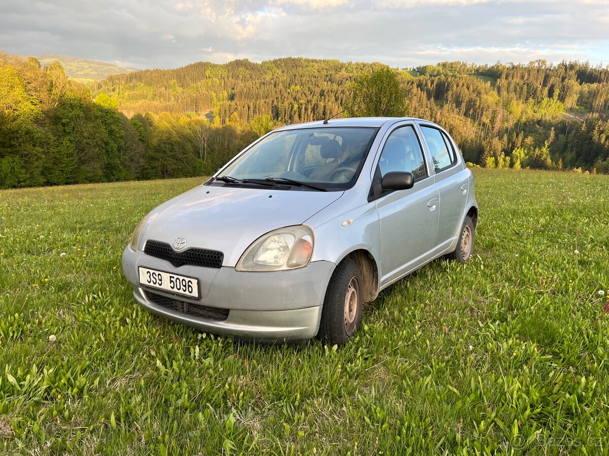 Toyota. Yaris 1.0VVTI