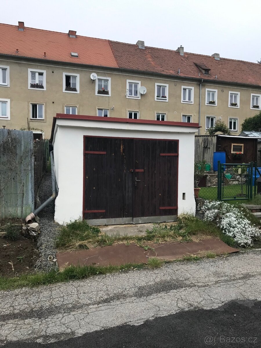 Pronájem garáže v Českém Krumlově - U Nových domovů