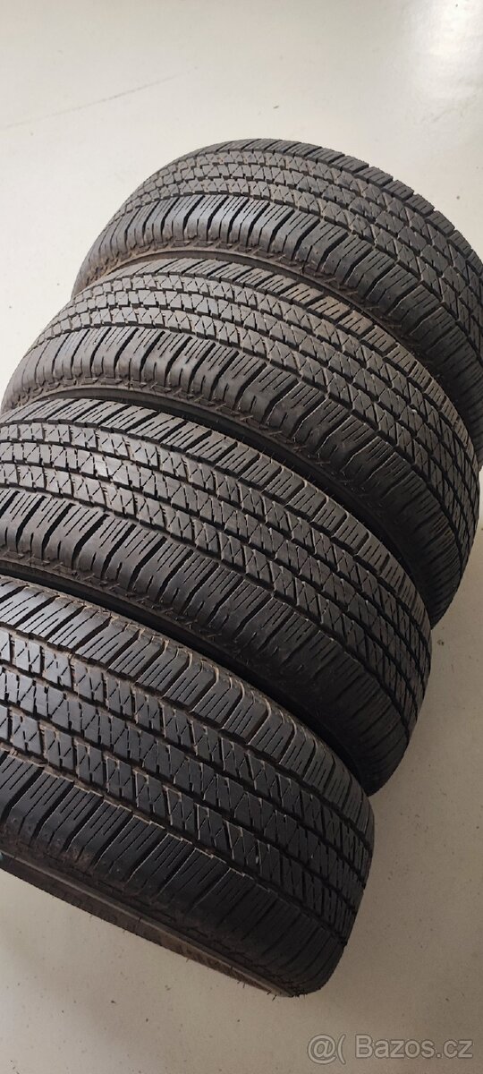 Jako nové 265/60/18 Bridgestone Dueler H/T, 4423