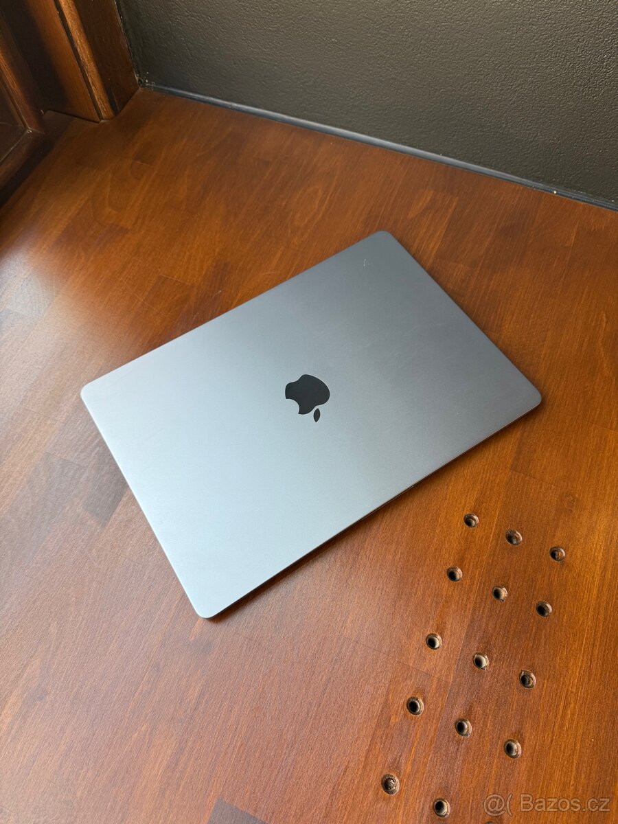 ZÁNOVNÍ APPLE MACBOOK AIR 15” M3/256GB/8GB/BATERIE 100%