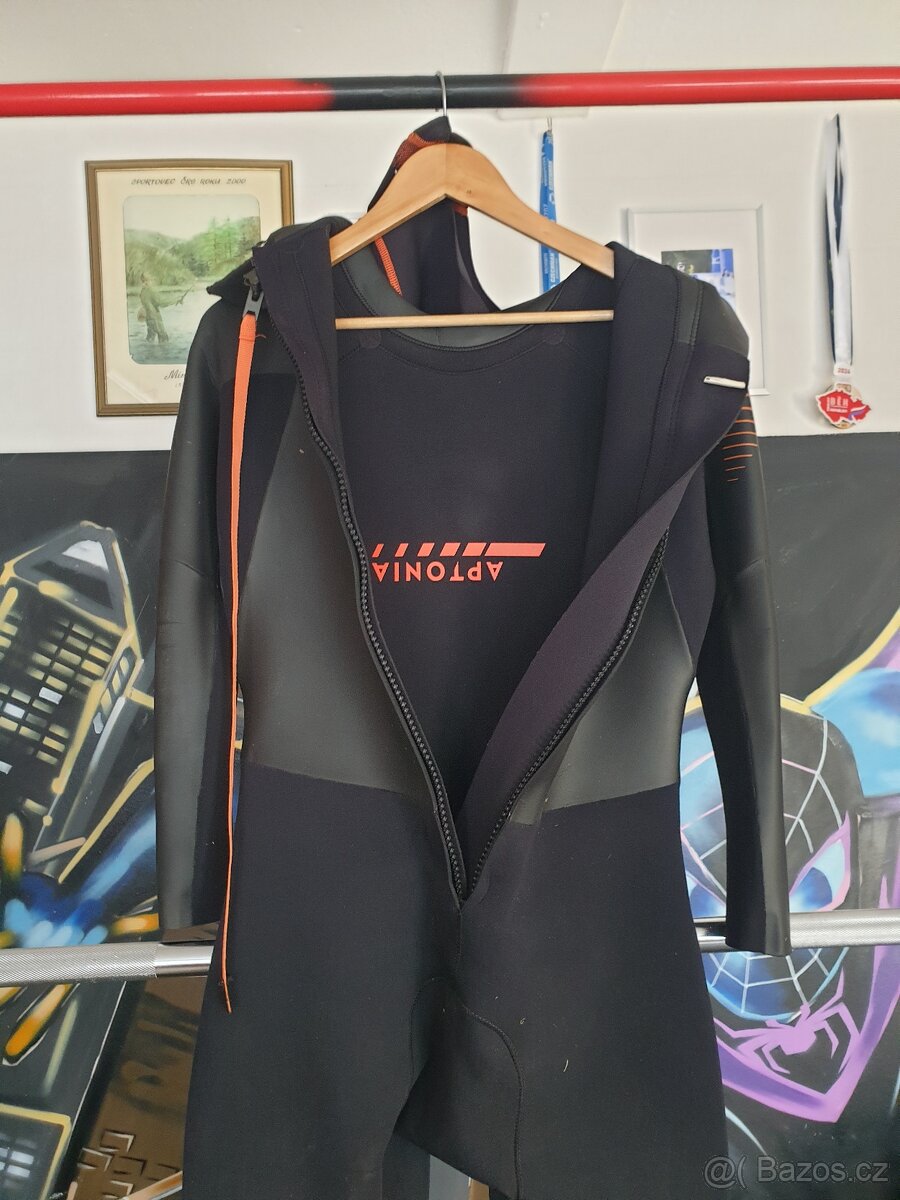 Plavecký neopren velikost L