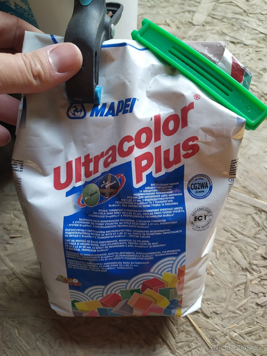 Spárovačka, spárovací hmota, fialová