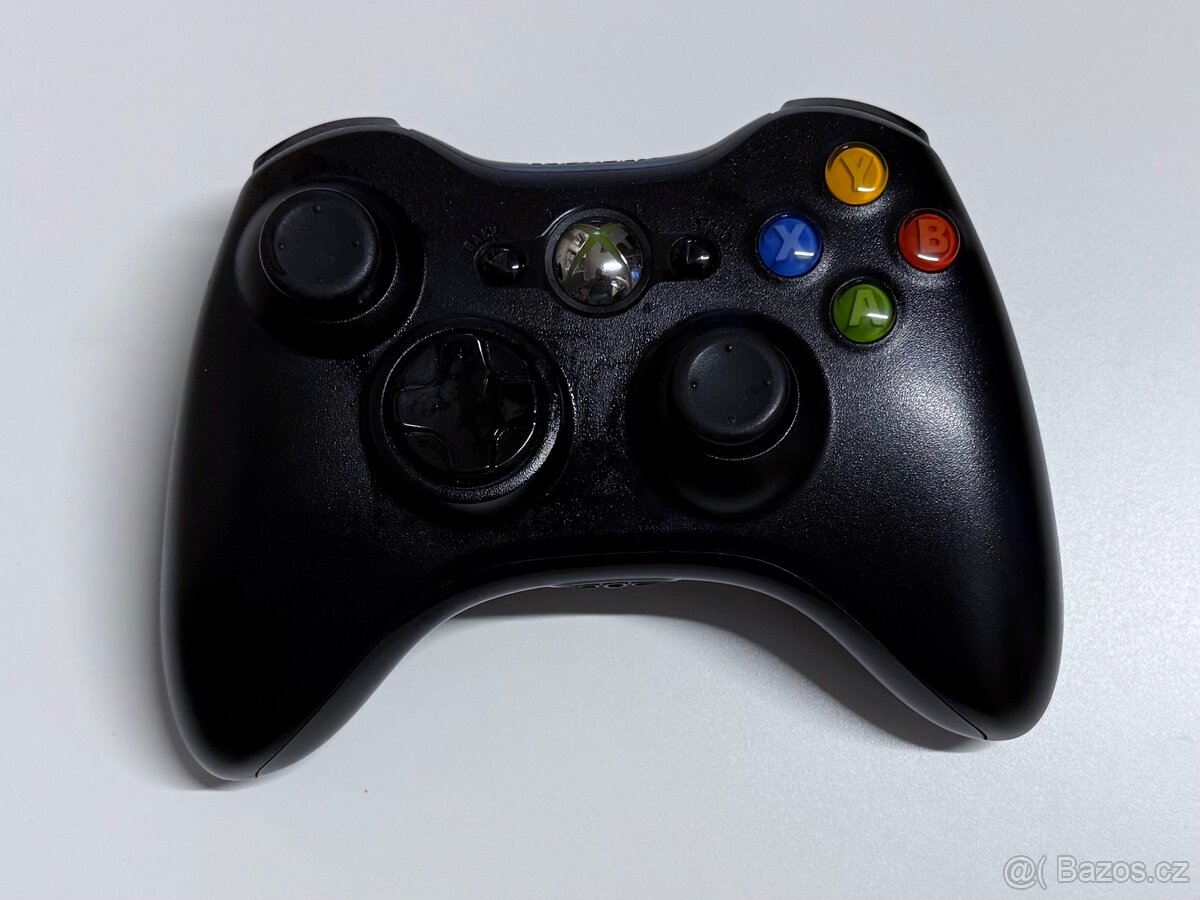 - Xbox360 ovladač -