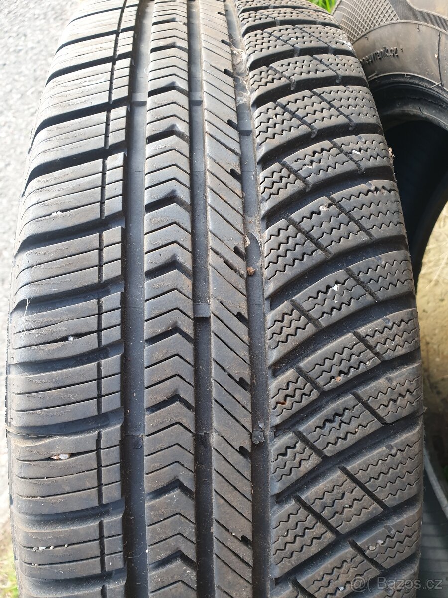 195/65R15 95H XL Vranik celoroční pneu
