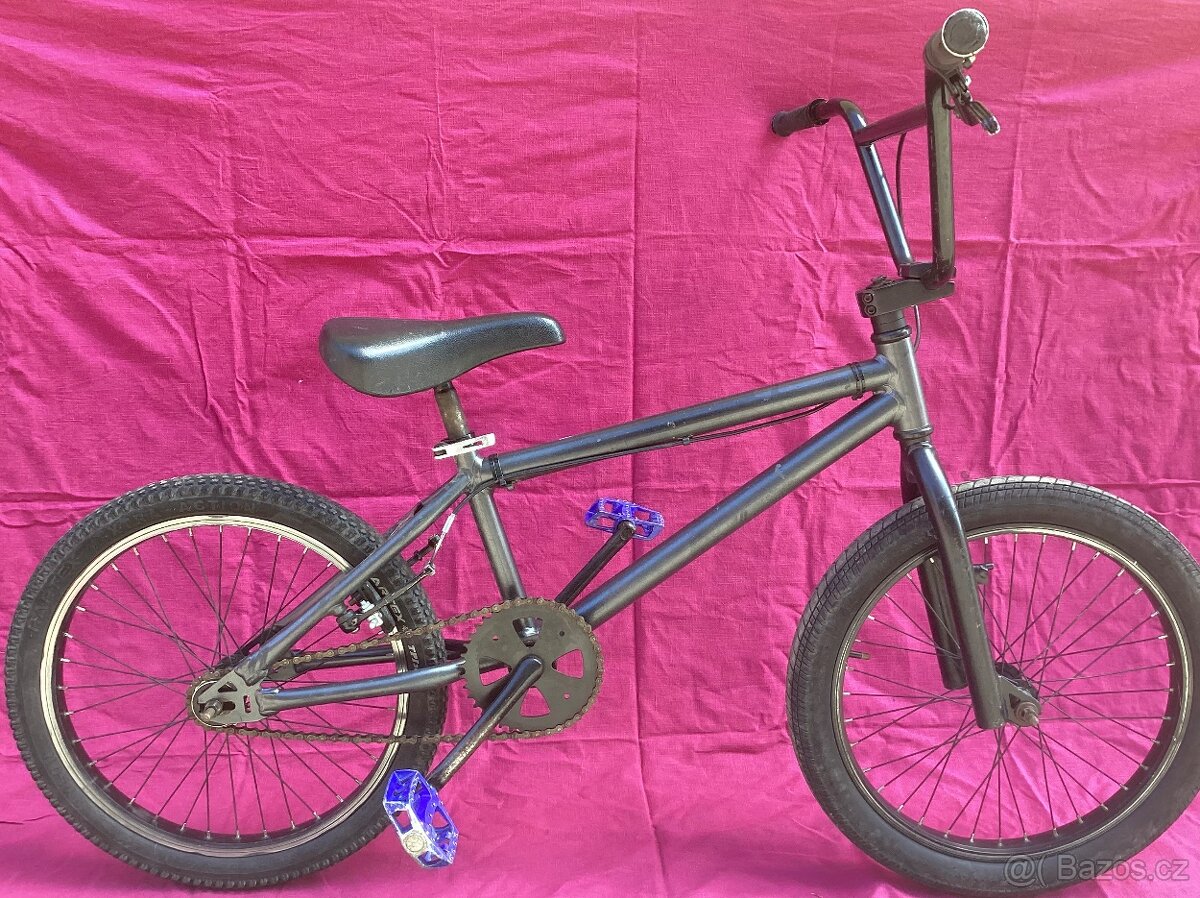 BMX, koloběžka, jednokolka, pennyboard