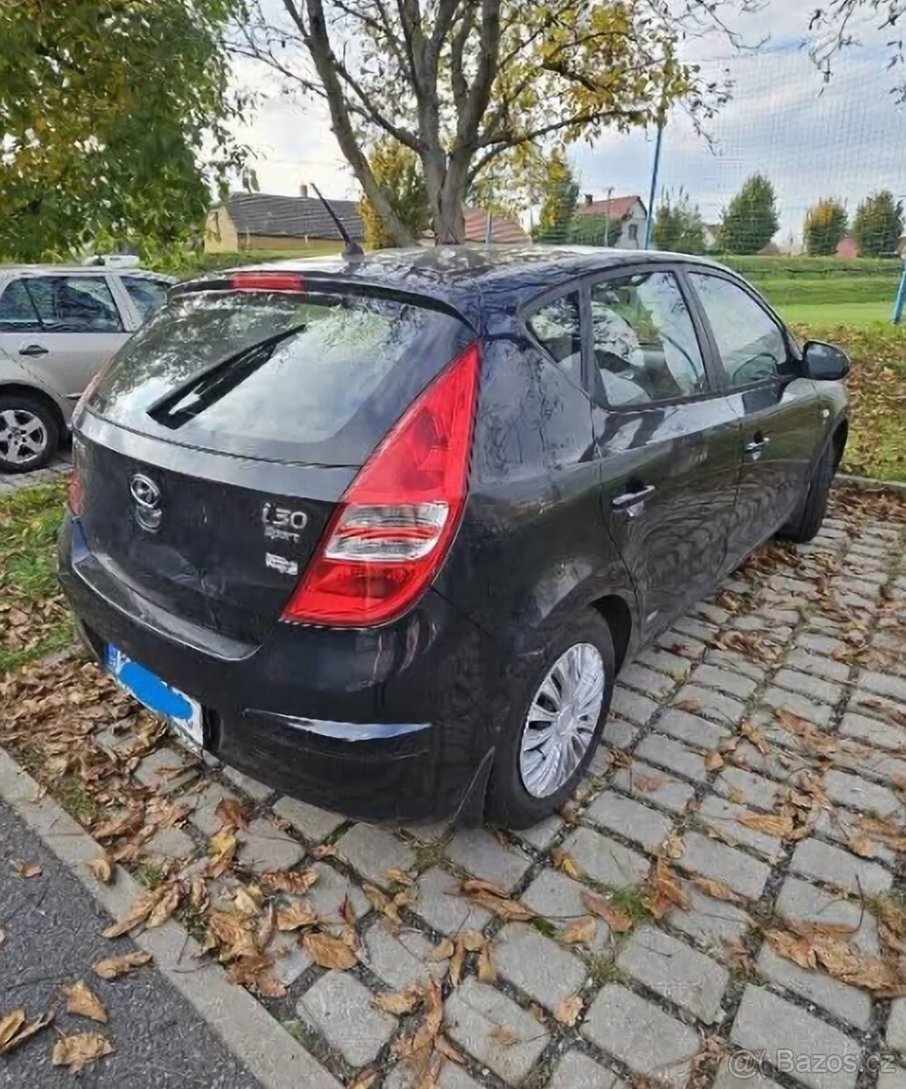 Hyundai i30 benzin 1.4 rok 2009 nová STK NAJETO 190tis km