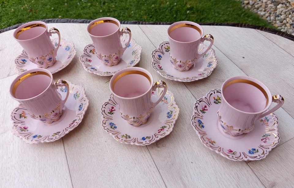 Krásná kávová sada růžový porcelán H&C Czechoslovakia