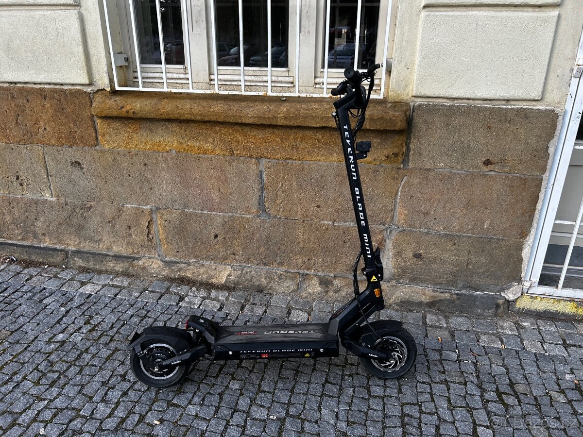 Elektrická koloběžka Teverun Blade Mini Pro