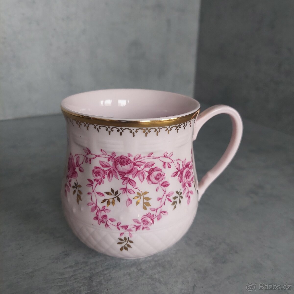 Porcelanovy hrnek rucne malovany - Czechoslovakia