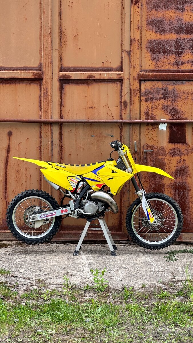 Suzuki RM 125