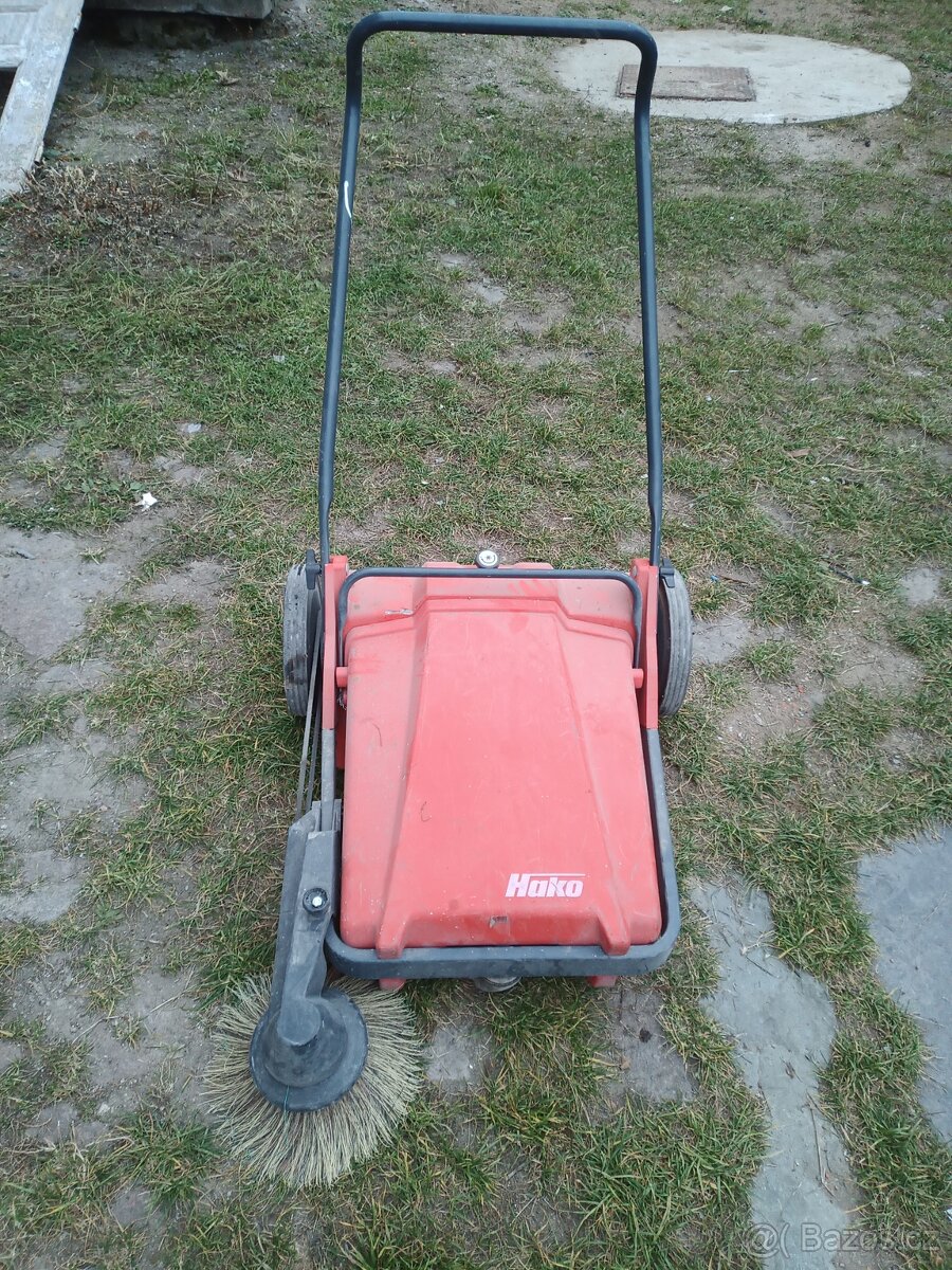 Zametací ruční stroj