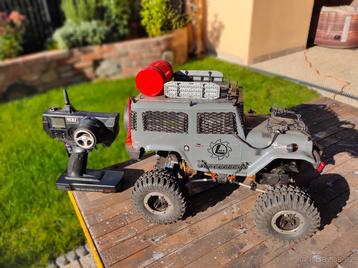 RC auto Toyota crawler 1/10