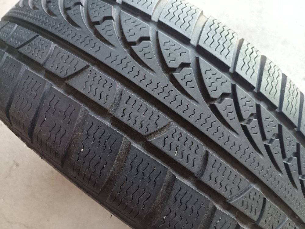 215/65 R16 PETLAS (2719)