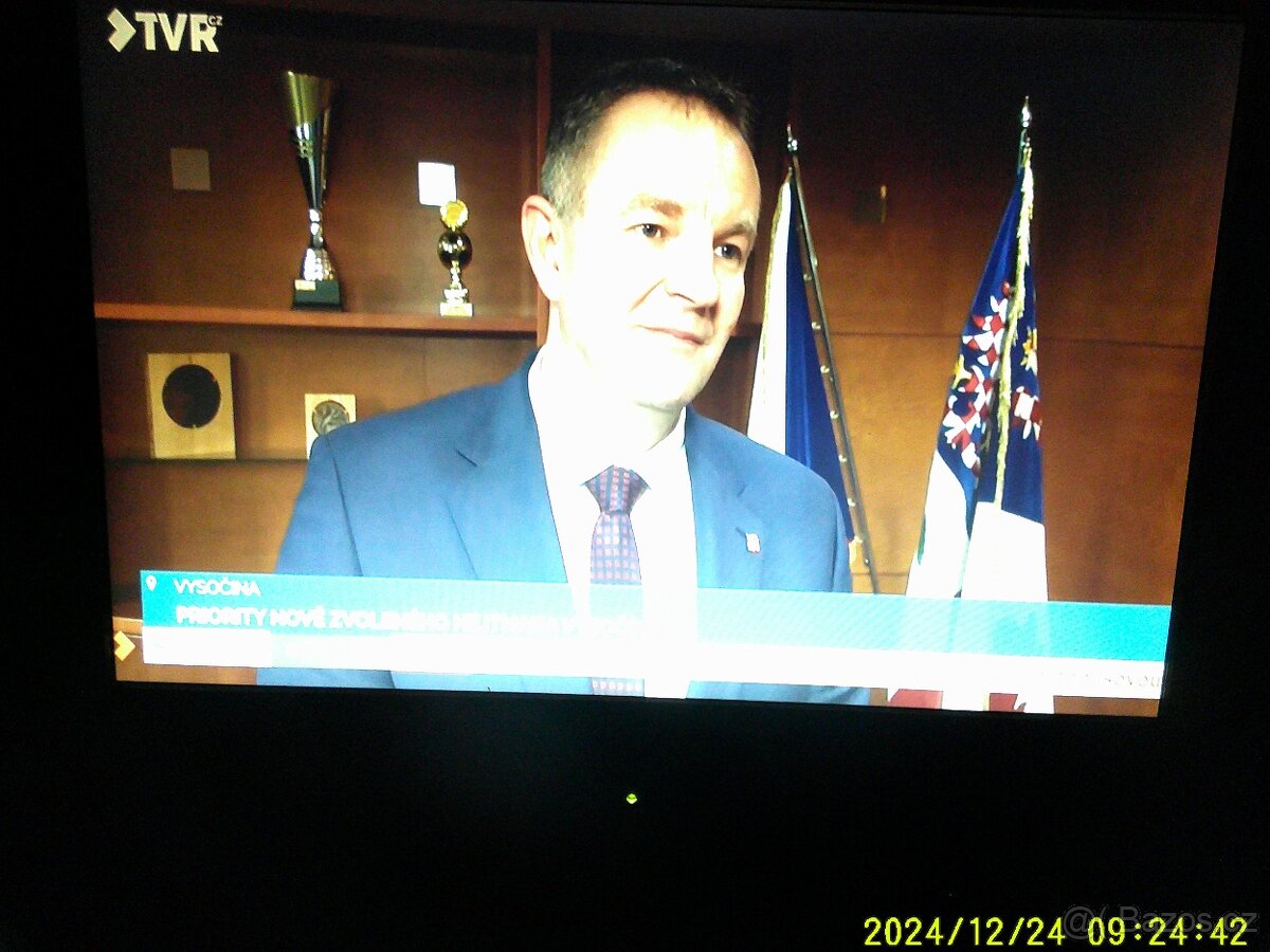 TELEVIZOR TECHNIKA NA 12V  I  230V