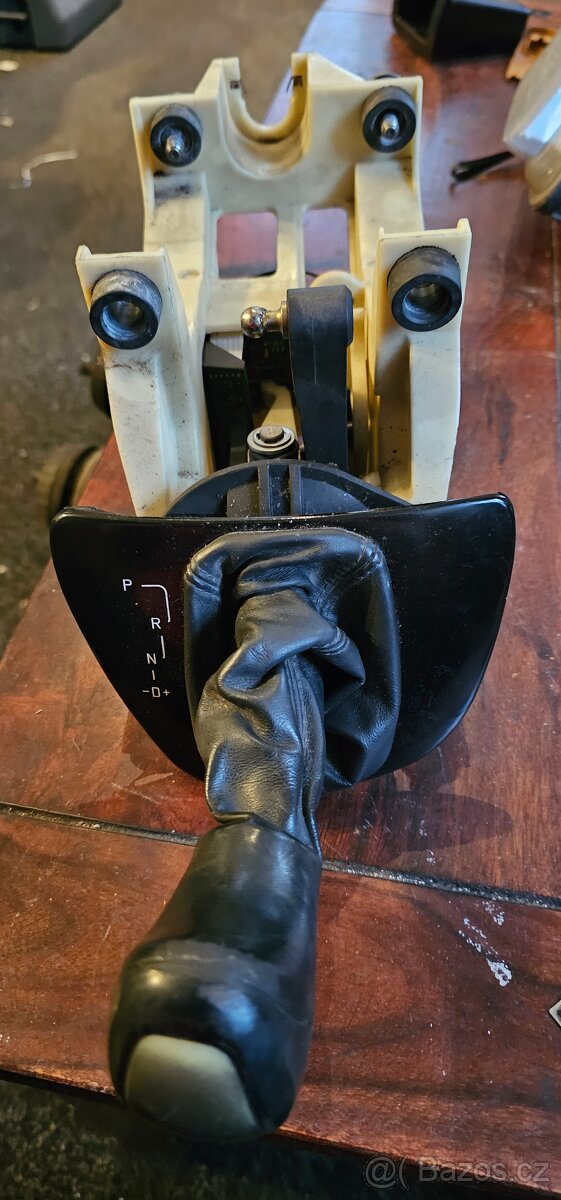 Mercedes Benz Vito Viano W 639: kulisa řazení automat manuál